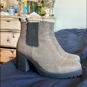 Vagabond Grace Nubuck Booties